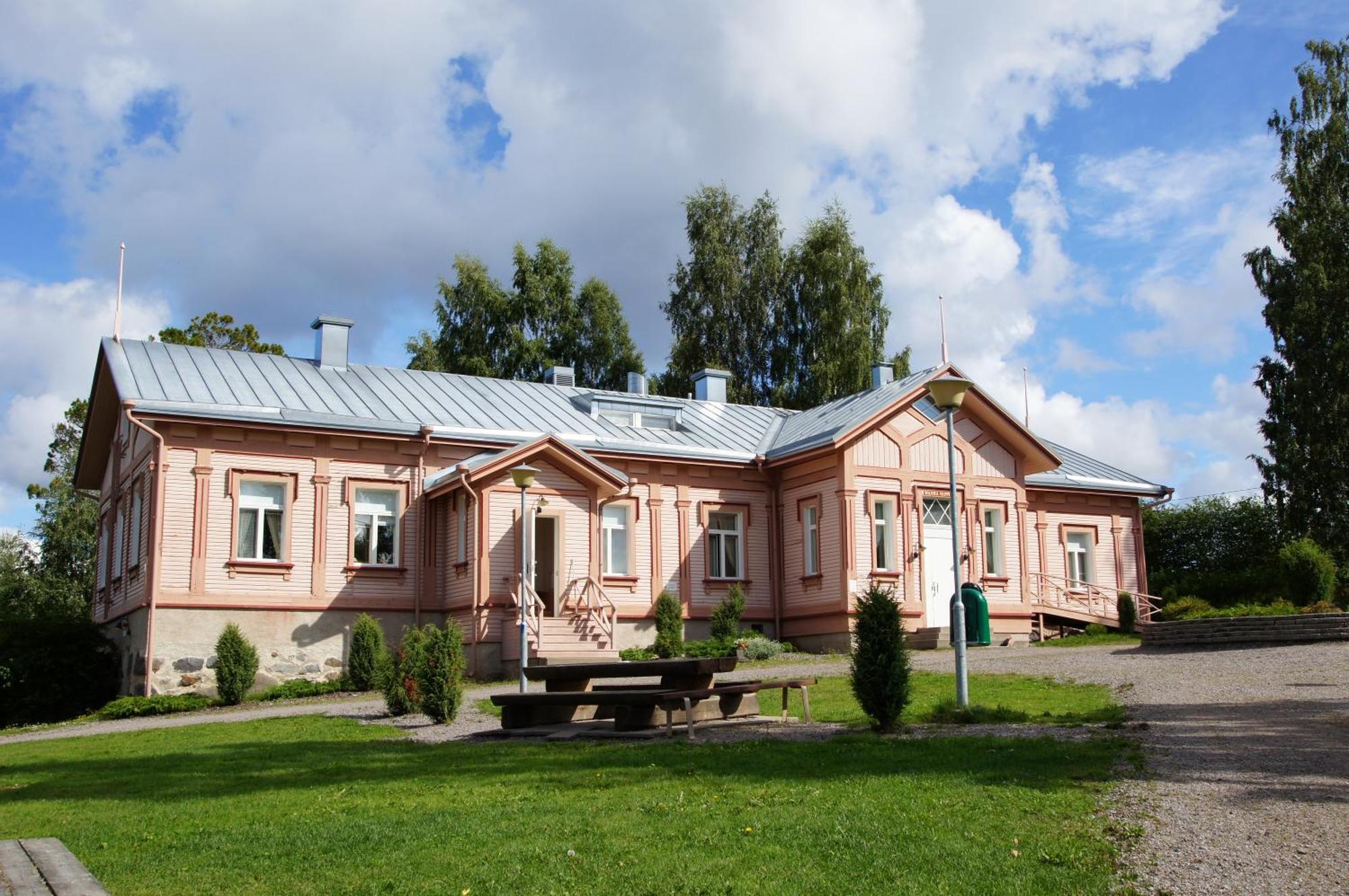 Savonlinnan Kansanopisto - Wanha Pappila Kültér fotó